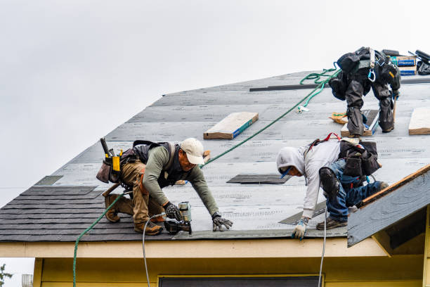 Professional Gutter Installation technician working in Lafferty, OH